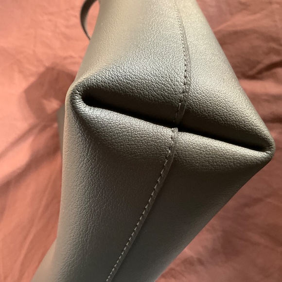 Saint Laurent Toy Shopping Tote - Picture 2 of 16